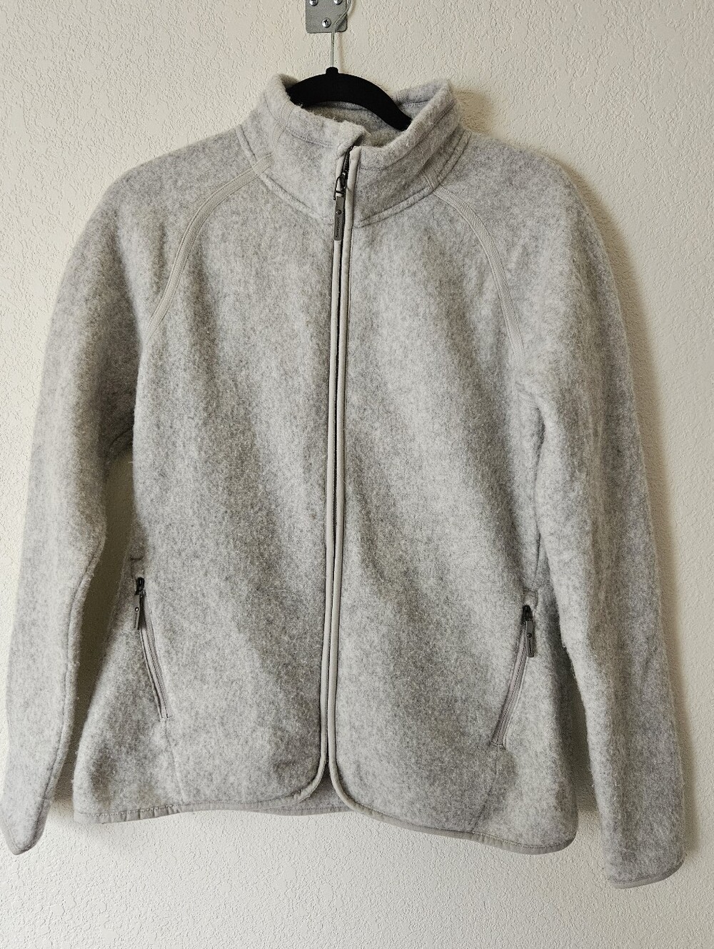 Women's Smart Wool Zip Up Size Medium